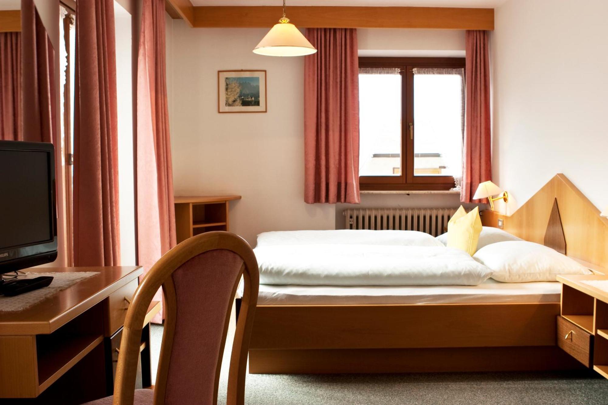 Garni Renzler Bed & Breakfast Rasun di Sopra Exterior photo