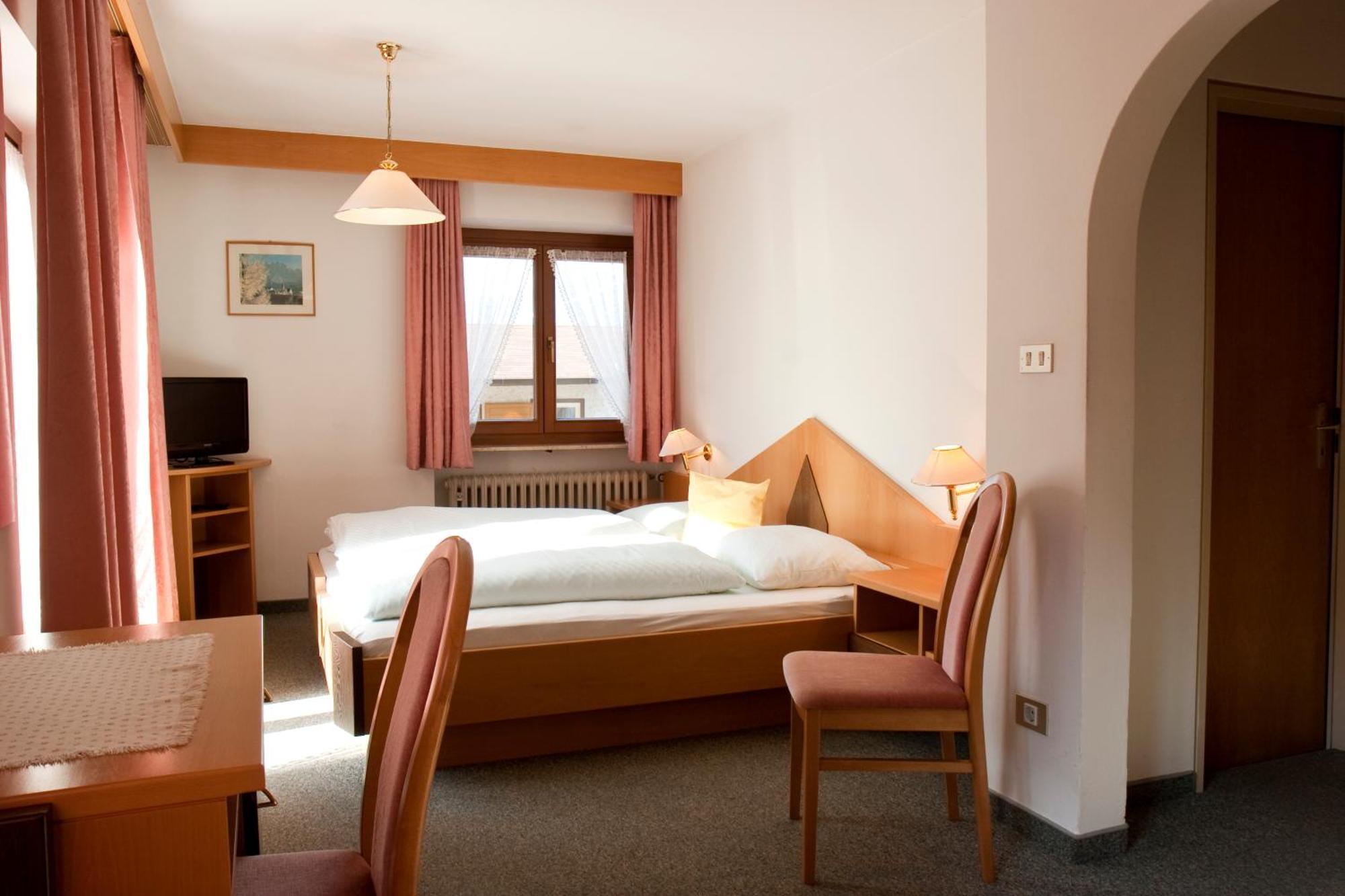 Garni Renzler Bed & Breakfast Rasun di Sopra Exterior photo