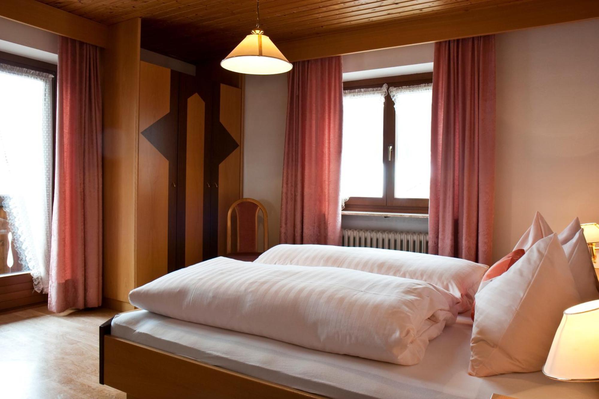 Garni Renzler Bed & Breakfast Rasun di Sopra Exterior photo