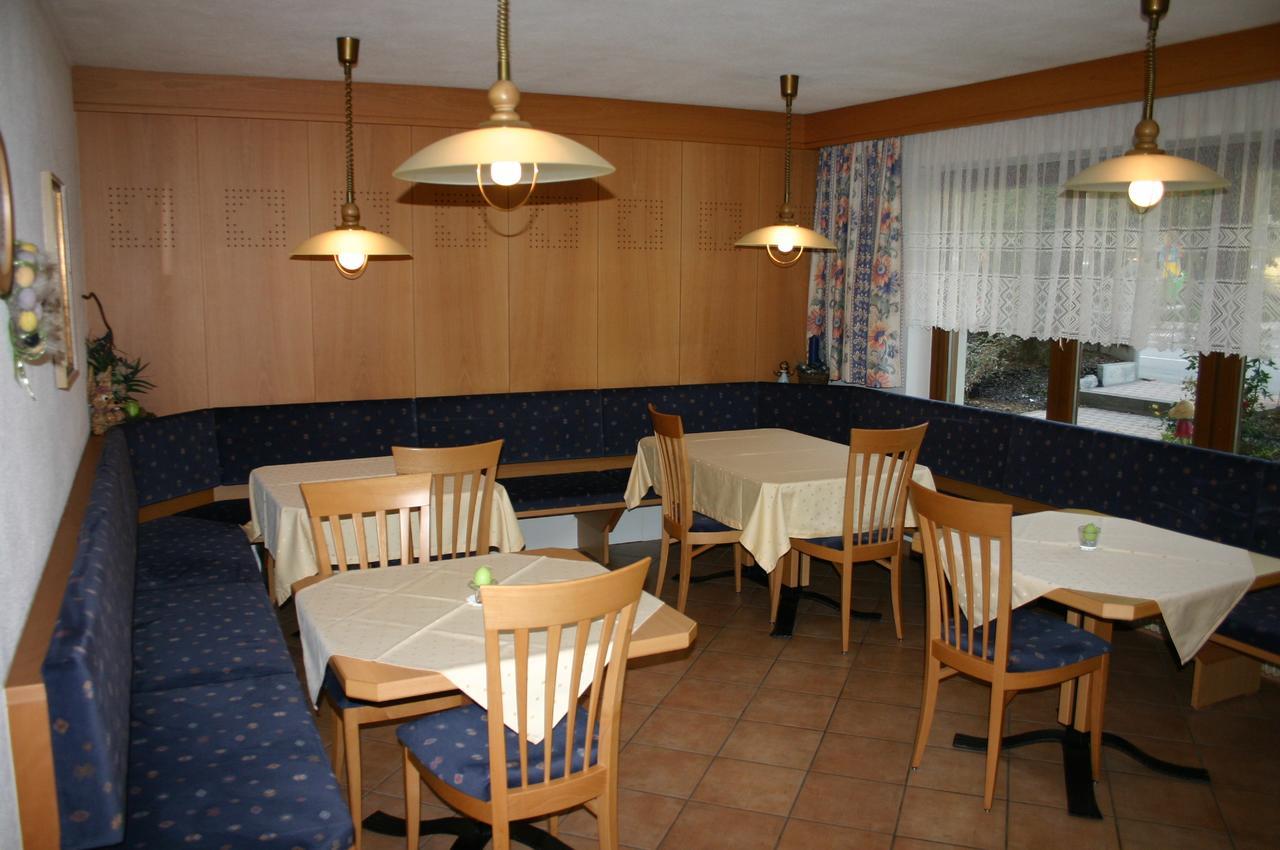 Garni Renzler Bed & Breakfast Rasun di Sopra Exterior photo