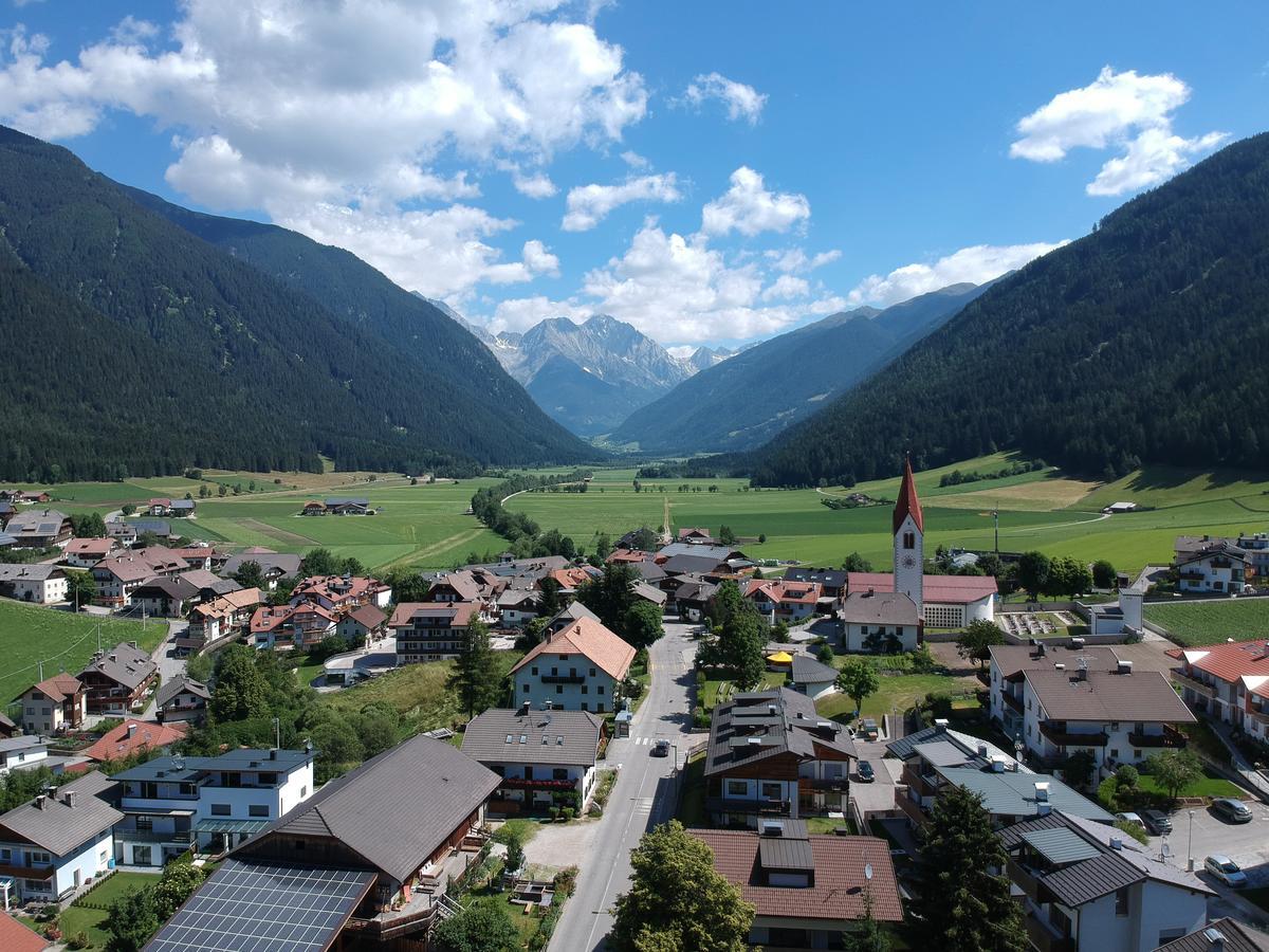 Garni Renzler Bed & Breakfast Rasun di Sopra Exterior photo